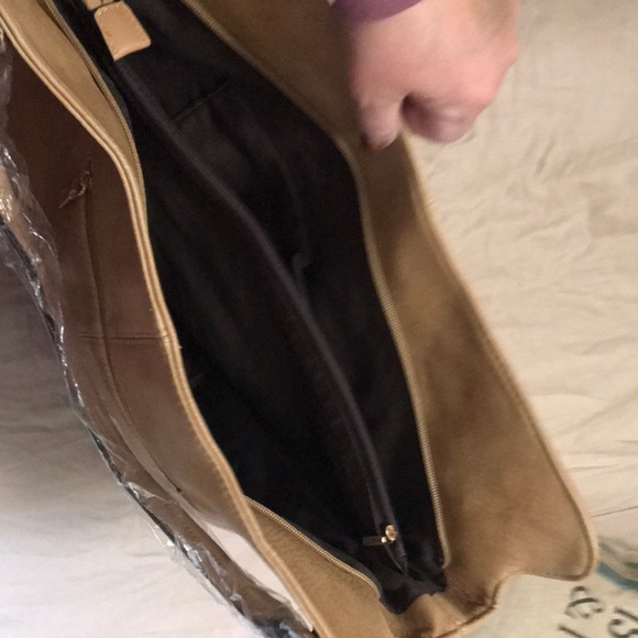Tan purse. Brand new. Never used - Picture 3 of 3